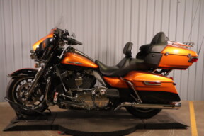 2014 Harley-Davidson® Ultra Limited FLHTK thumb 0