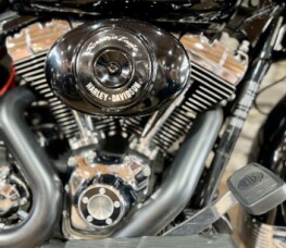 2011 FLHR - Road King thumb 0