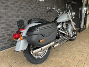 2024 Harley-Davidson® Heritage Classic 114 Billiard Gray thumb 2