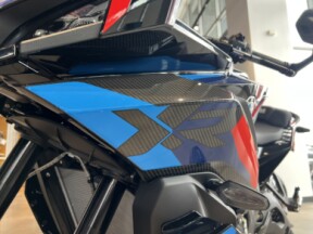 2025 BMW Motorrad M 1000 XR thumb 3