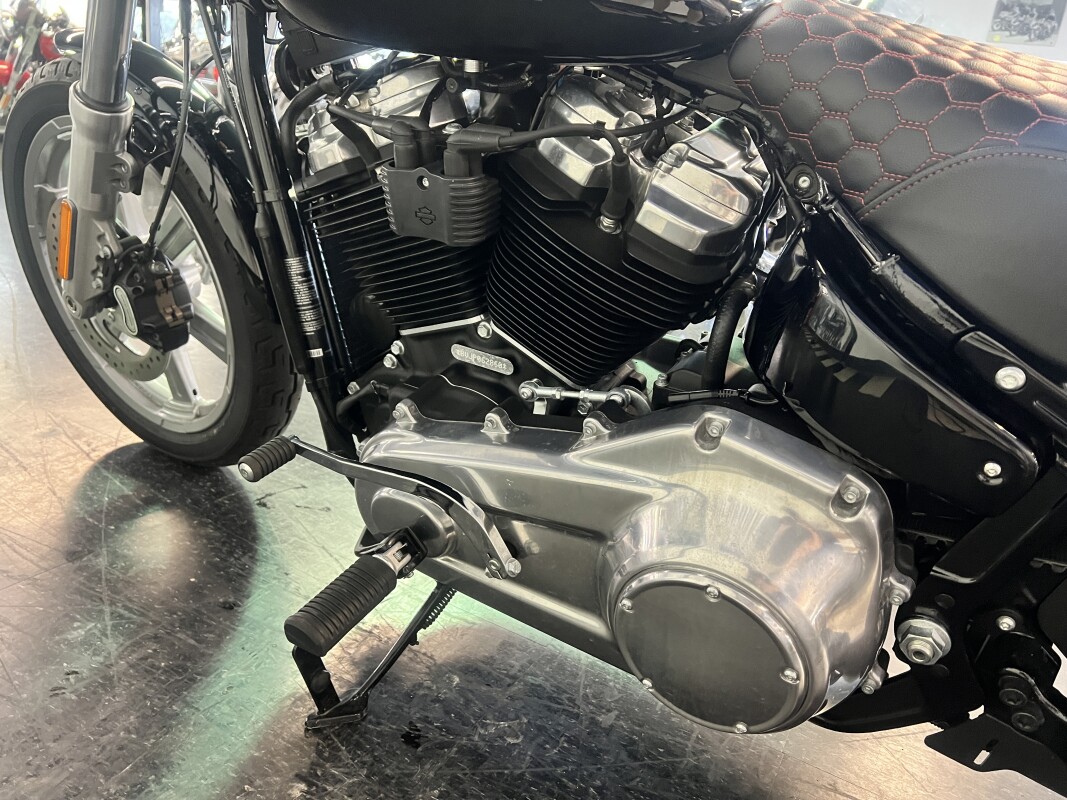 2023 Harley-Davidson Softail Standard Vivid Black FXST - Photo 8