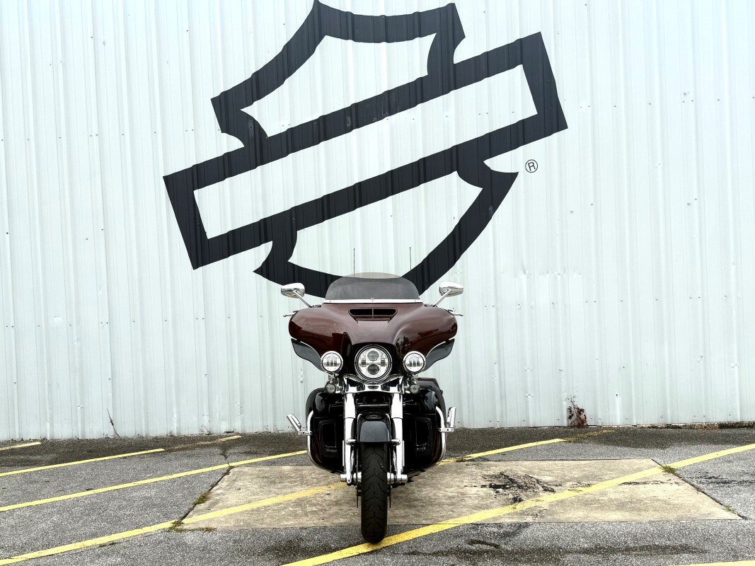 2019 Harley-Davidson CVO Limited Auburn Sunglo & Black Hole with Rich Bourbon - Photo 2