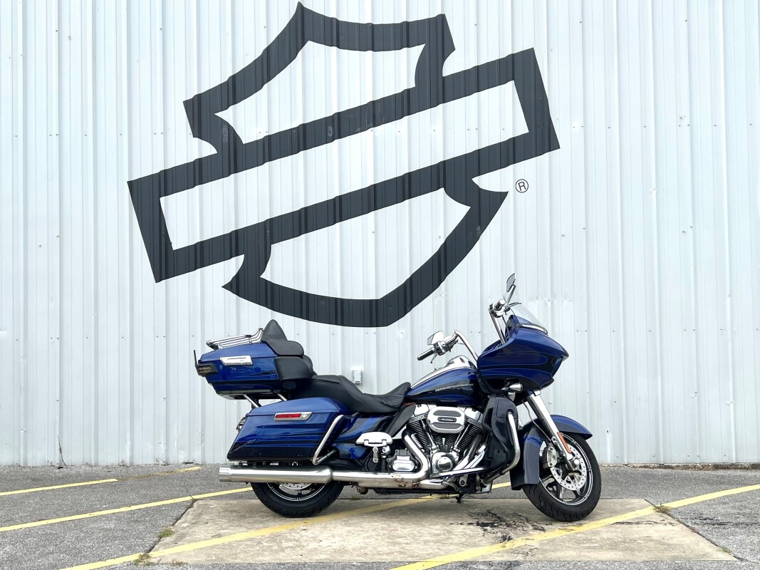 2015 Harley-Davidson CVO Road Glide Ultra Abyss Blue Crushed Sapphire