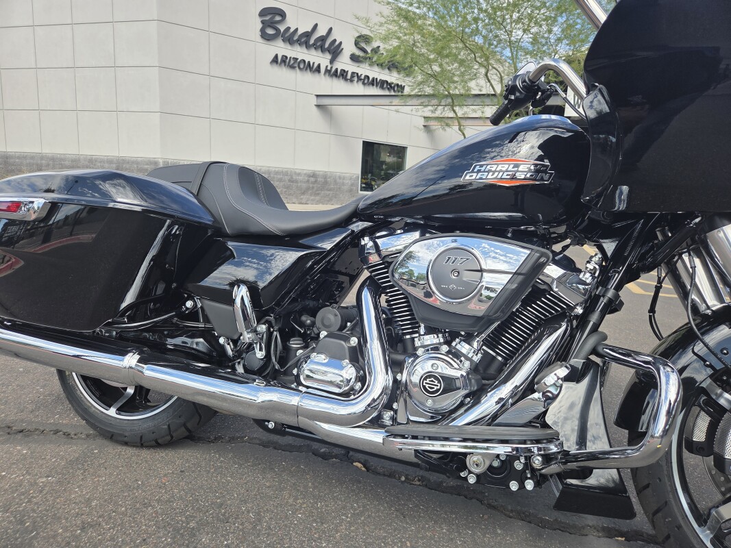 FLTRX 2025 Road Glide - Photo 2