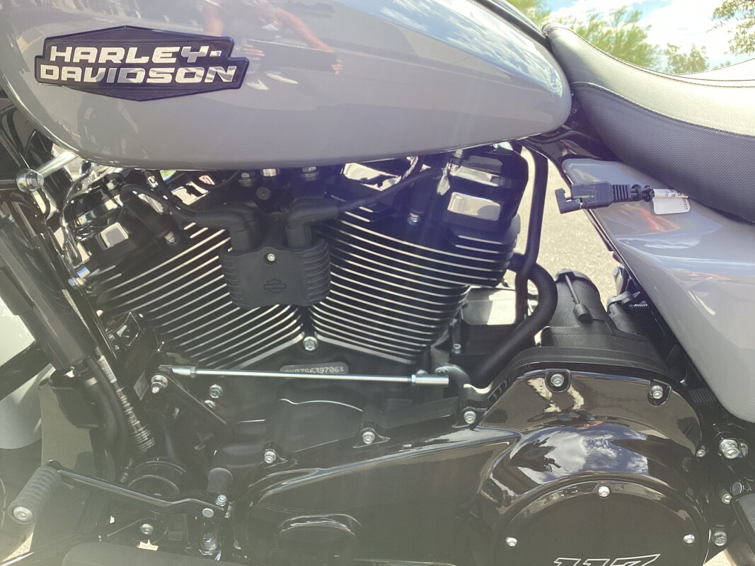FLHX 2025 Street Glide - Photo 5