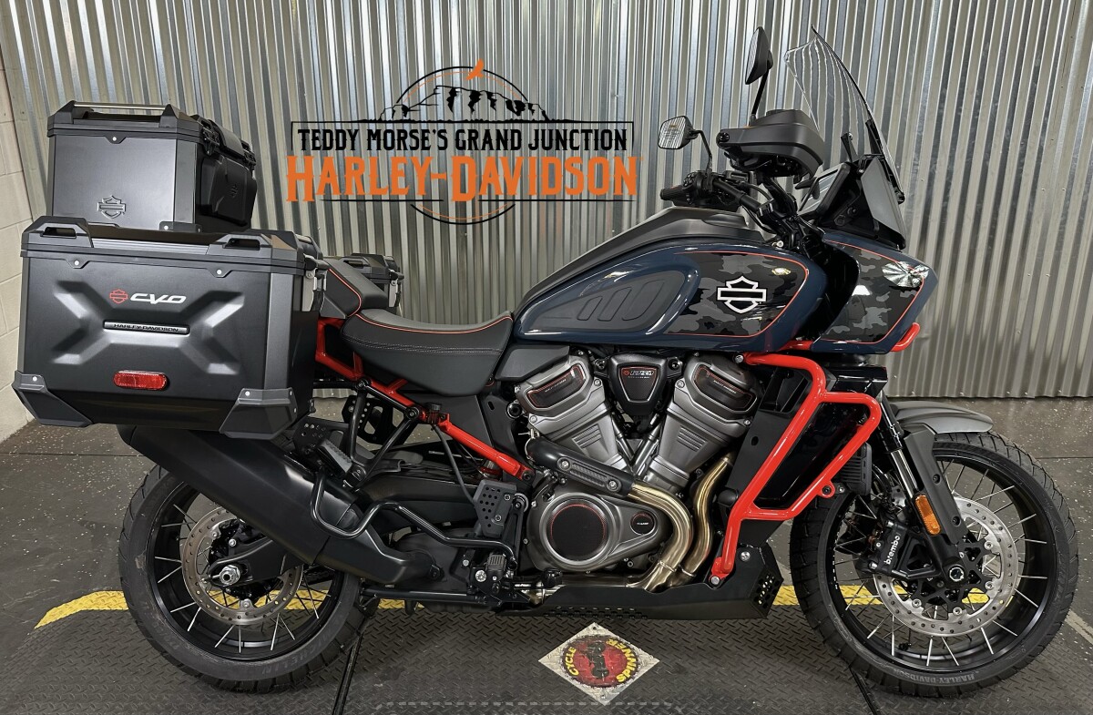2025 Harley-Davidson CVO Pan America Carbon Blue