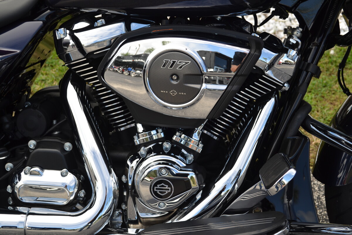 FLTRX 2025 Road Glide - Photo 5