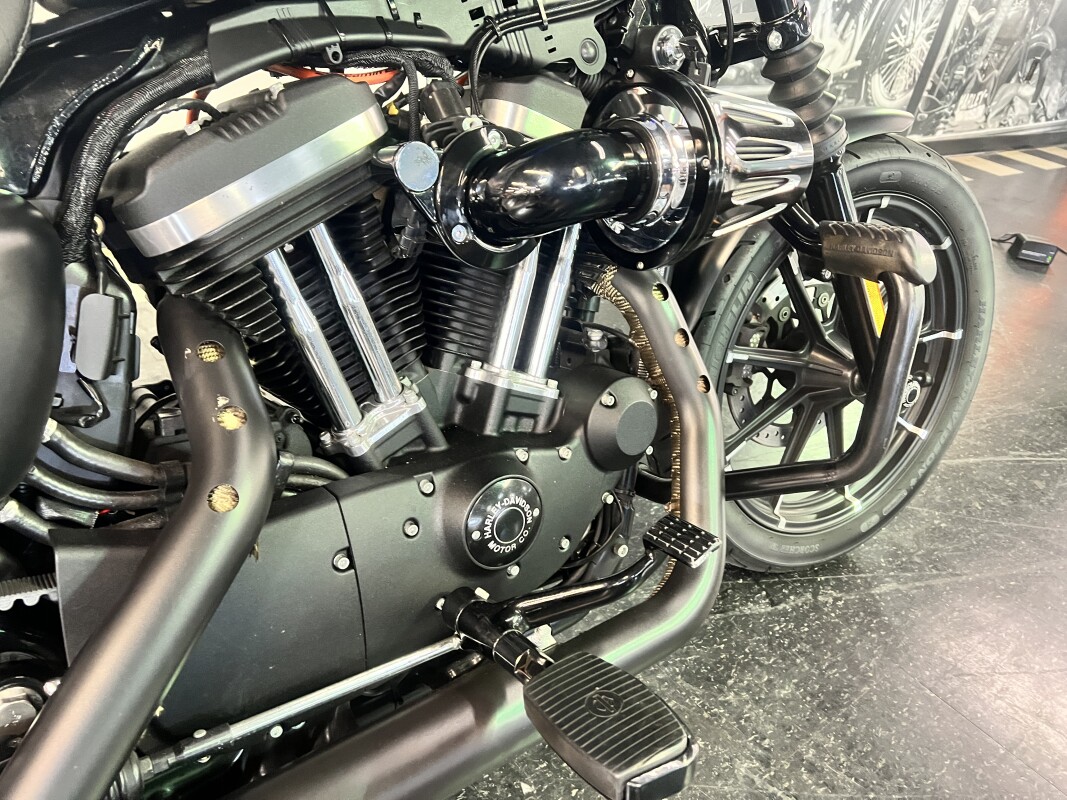 2018 Harley-Davidson Iron 883 Black Denim XL883N - Photo 10