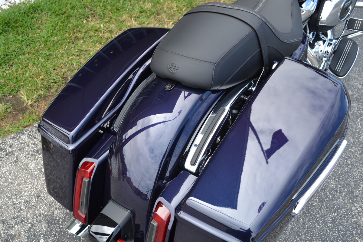 FLTRX 2025 Road Glide - Photo 9