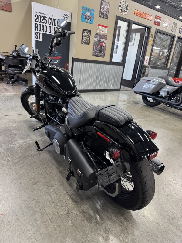 2019 Harley-Davidson Street Bob FXBB - Photo 8