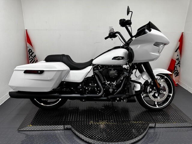 FLTRX 2025 Road Glide