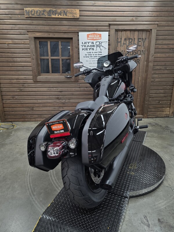 2025 Harley-Davidson Low Rider ST VIVID BLACK/BLK TRIM - Photo 3