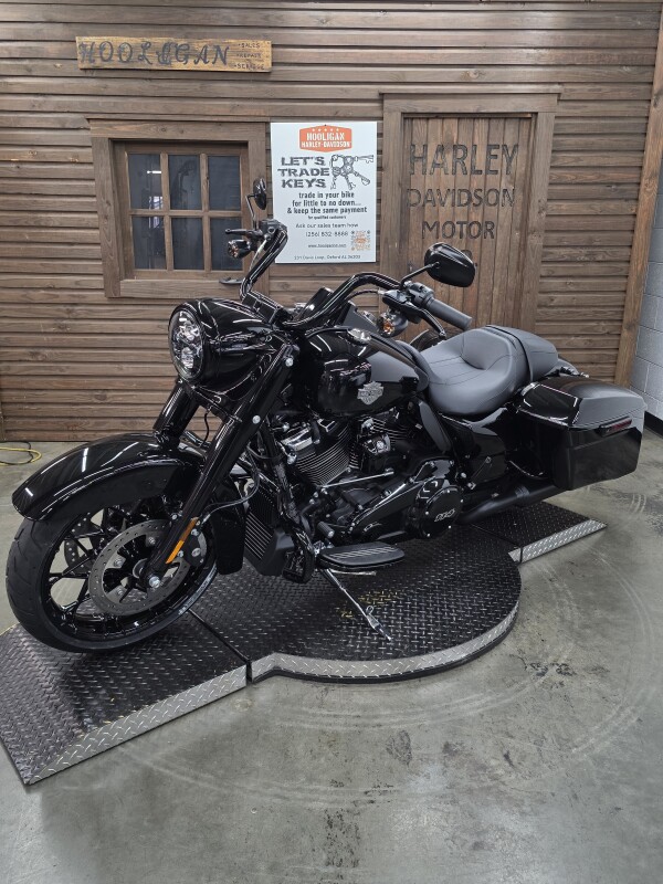 2025 Harley-Davidson Road King Special – Blacked-Out Touring - Photo 6