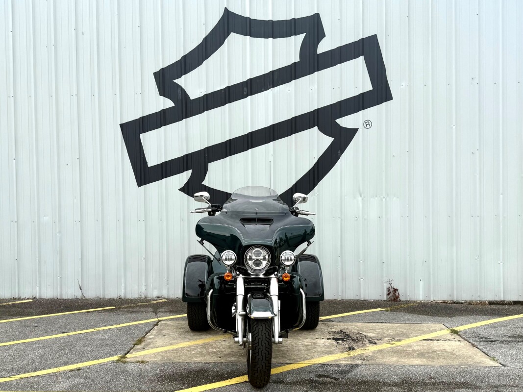2024 Harley-Davidson Tri Glide Ultra Alpine Green / Vivid Black - Photo 4