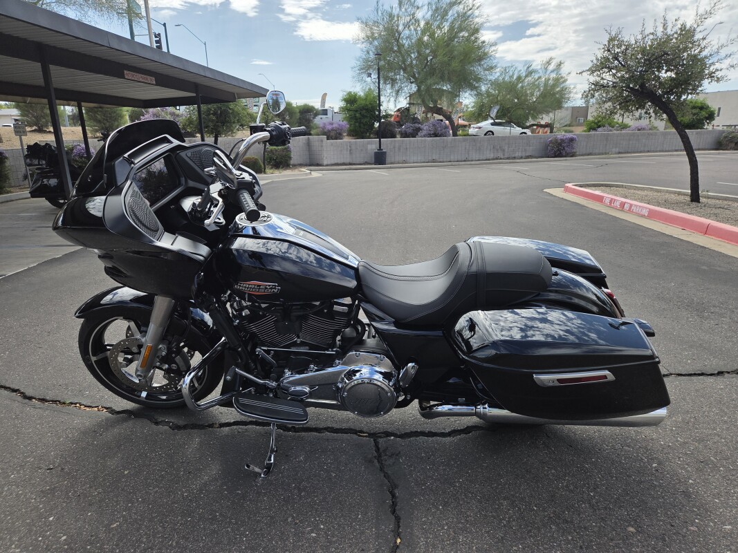 FLTRX 2025 Road Glide - Photo 4