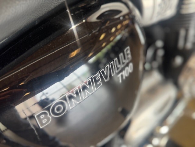 2017 Triumph Bonneville T100 - Photo 2