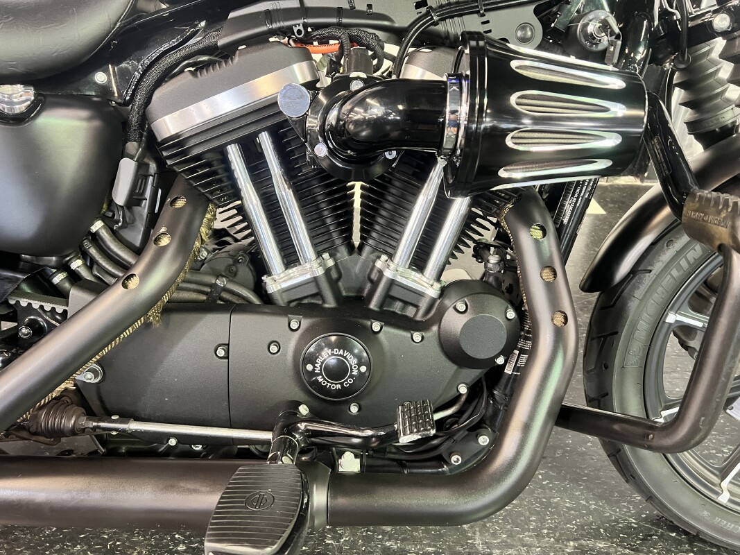 2018 Harley-Davidson Iron 883 Black Denim XL883N - Photo 4