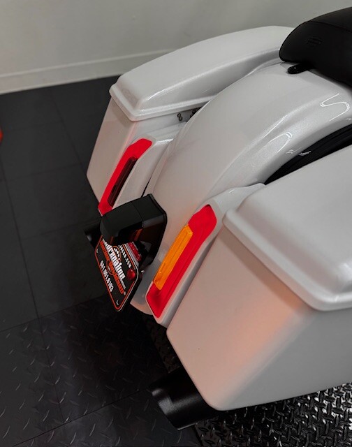 FLTRX 2025 Road Glide - Photo 9