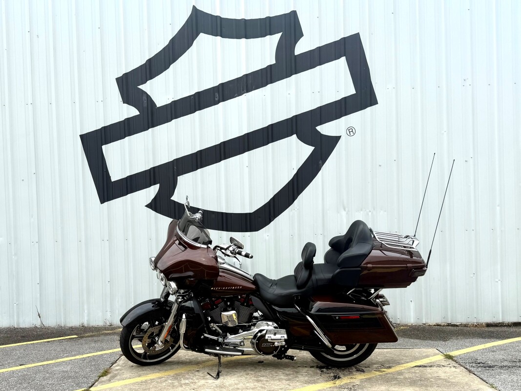 2019 Harley-Davidson CVO Limited Auburn Sunglo & Black Hole with Rich Bourbon - Photo 3