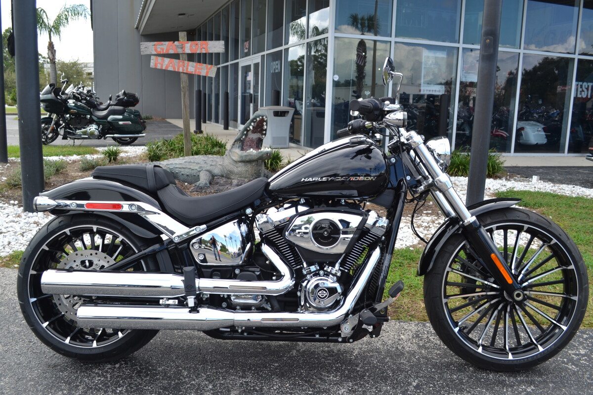 2025 Harley-Davidson® Breakout® Vivid Black - FXBR | Gator Harley