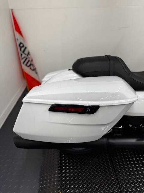 FLTRX 2025 Road Glide - Photo 5