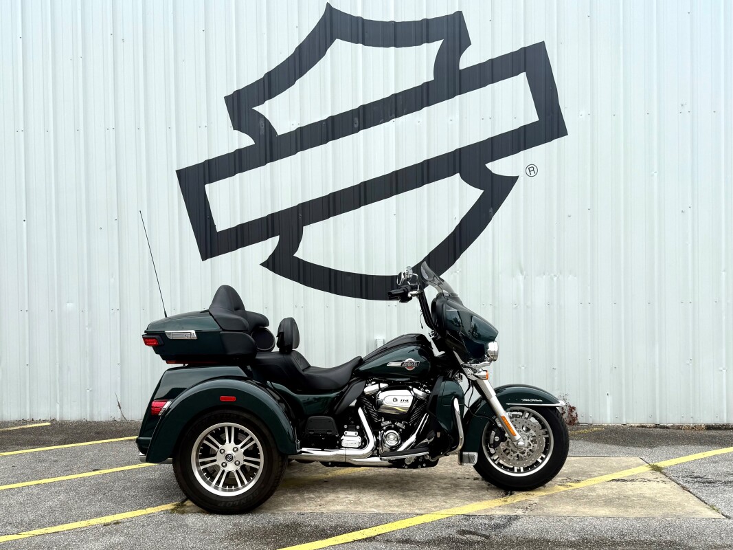 2024 Harley-Davidson Tri Glide Ultra Alpine Green / Vivid Black