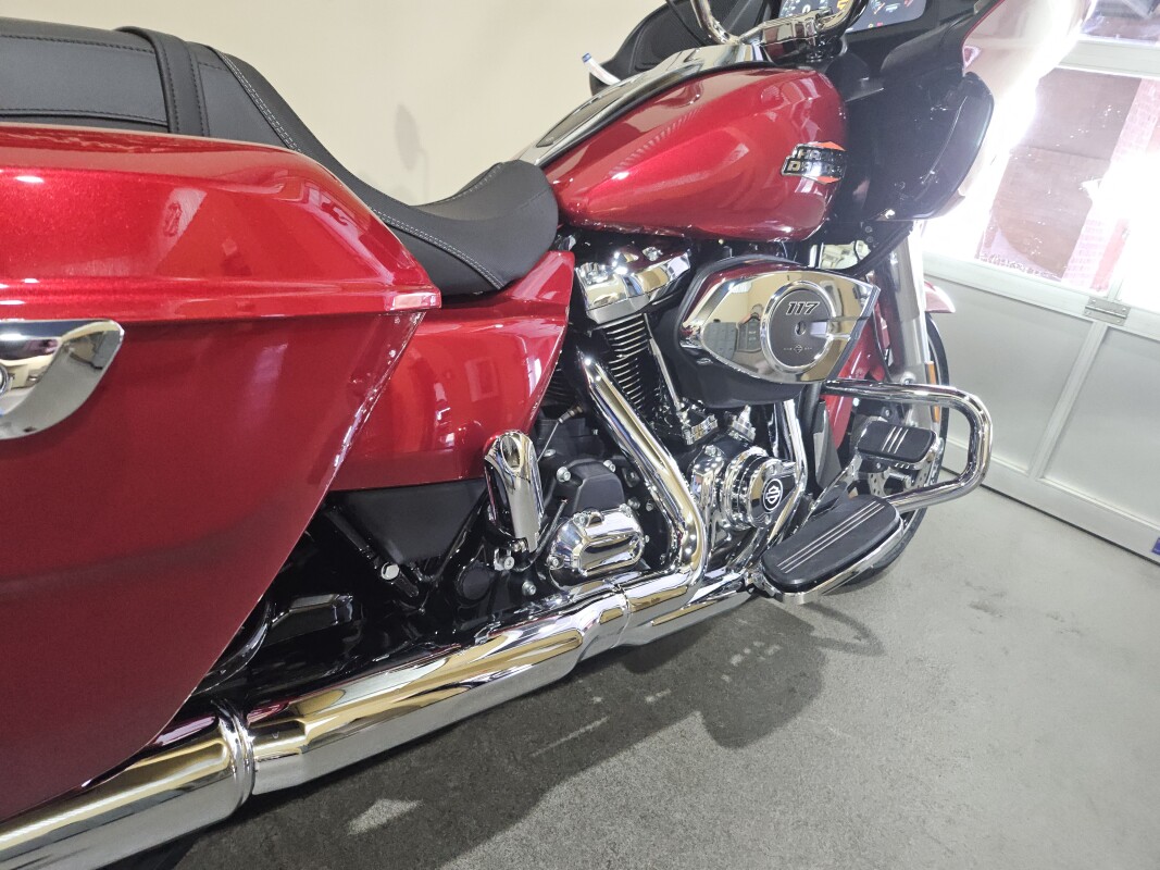 2025 Harley-Davidson Road Glide Brilliant Red - Photo 6