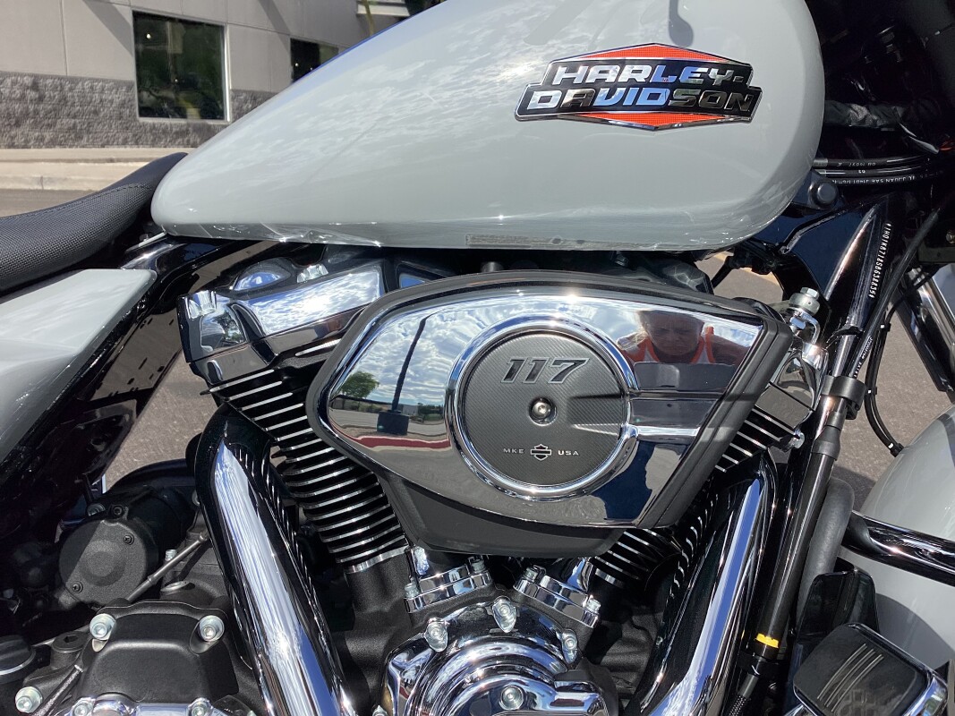 FLHX 2025 Street Glide - Photo 2