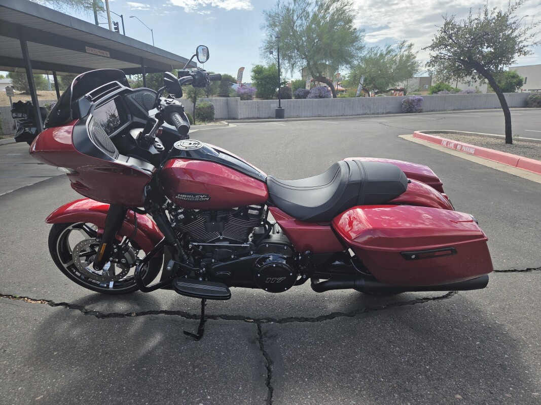 FLTRX 2025 Road Glide - Photo 4