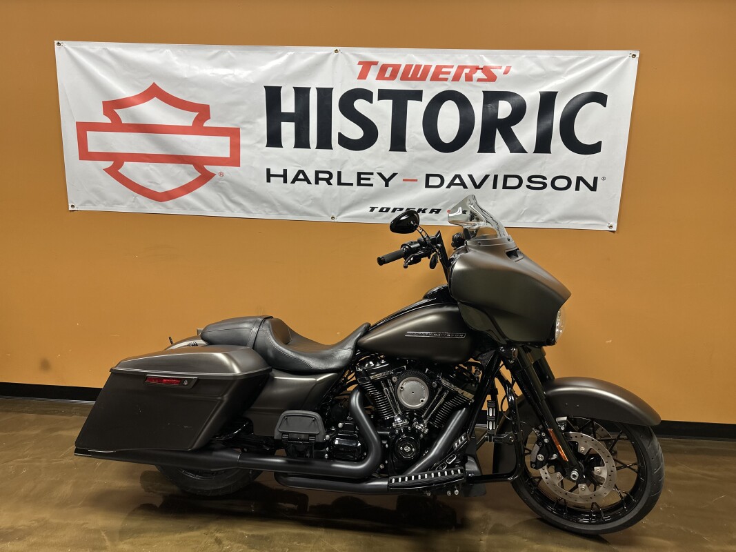FLHXS 2020 Street Glide Special