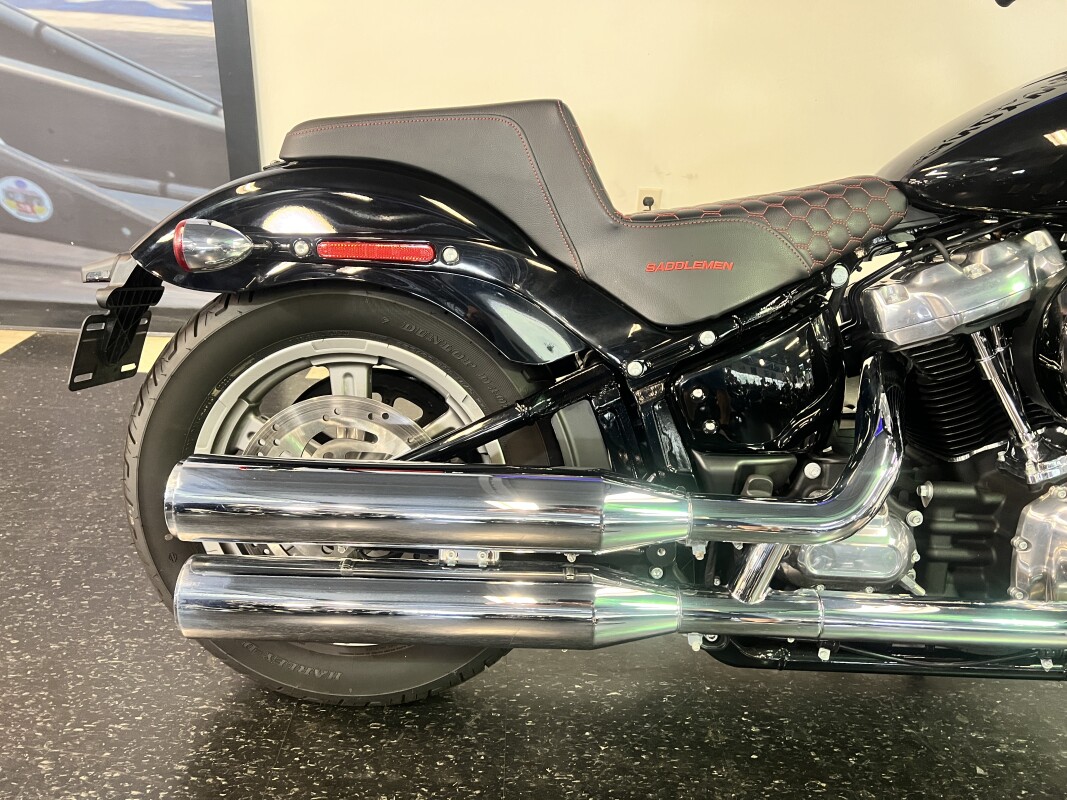 2023 Harley-Davidson Softail Standard Vivid Black FXST - Photo 5