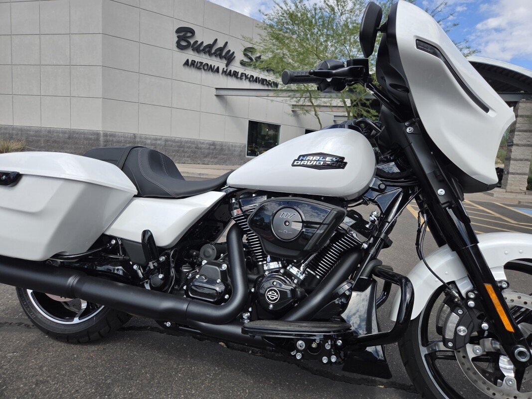 FLHX 2025 Street Glide - Photo 2