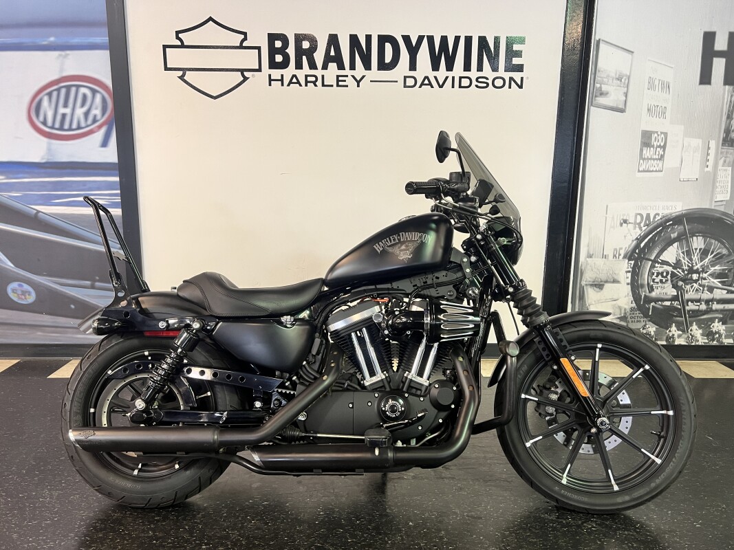 2018 Harley-Davidson Iron 883 Black Denim XL883N