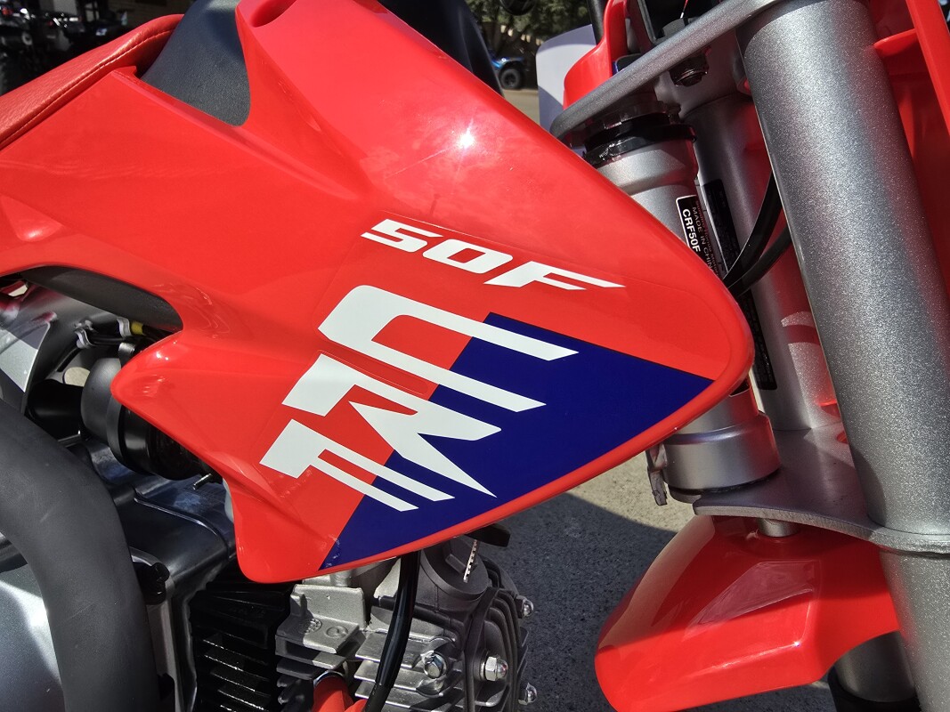 2026 Honda CRF50F - Photo 7