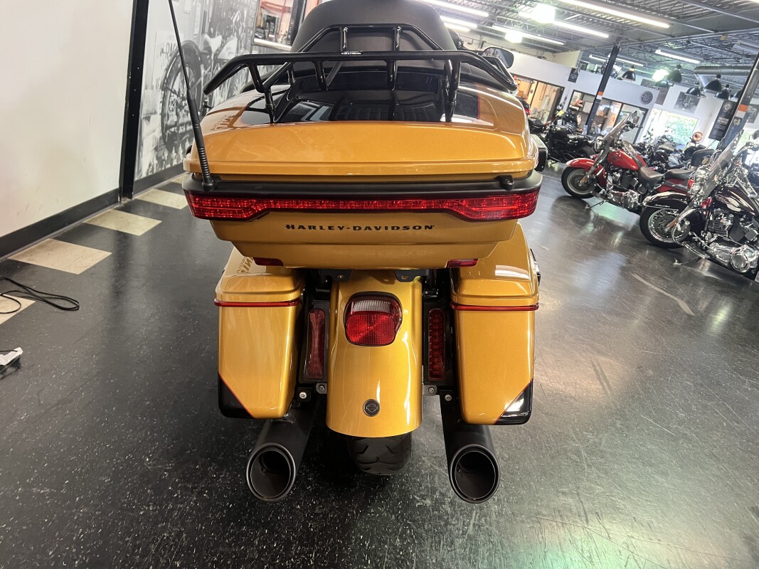 2023 Harley-Davidson Ultra Limited Prospect Gold/Vivid Black FLHTK - Photo 8