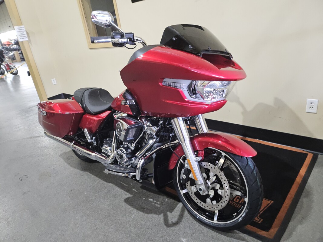 2025 Harley-Davidson Road Glide Brilliant Red - Photo 2
