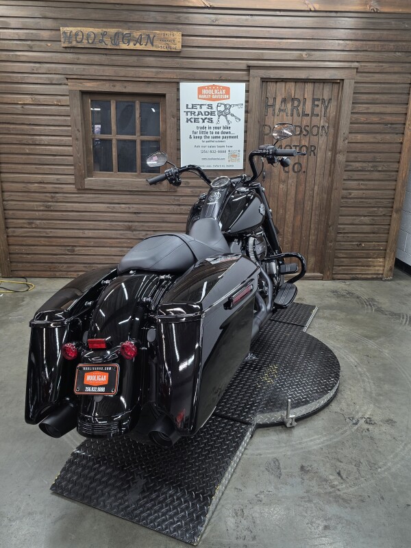 2025 Harley-Davidson Road King Special – Blacked-Out Touring - Photo 3