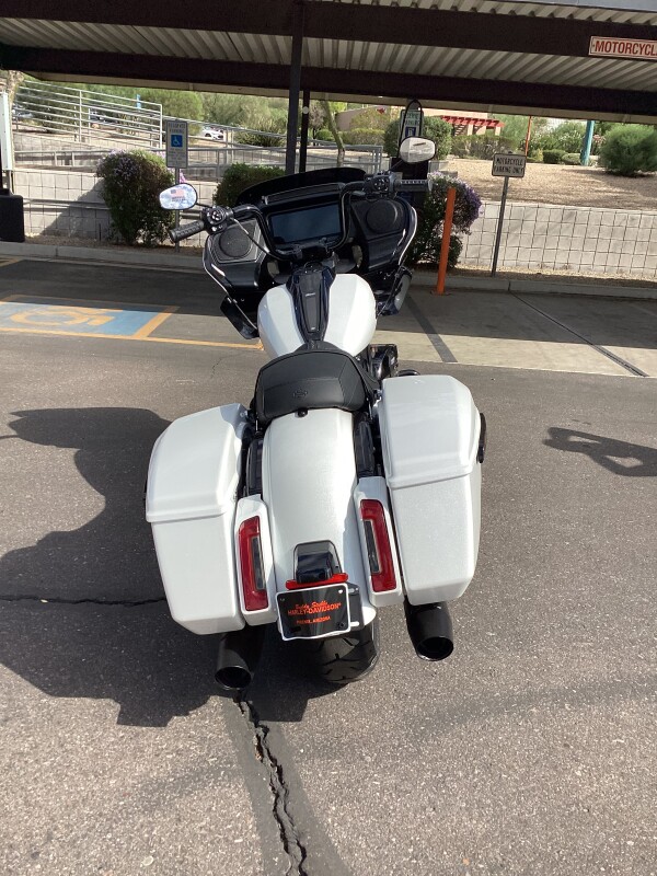 FLTRX 2025 Road Glide - Photo 3