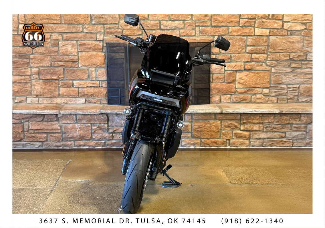 2025 Harley-Davidson Pan America 1250 ST Vivid Black - Photo 2