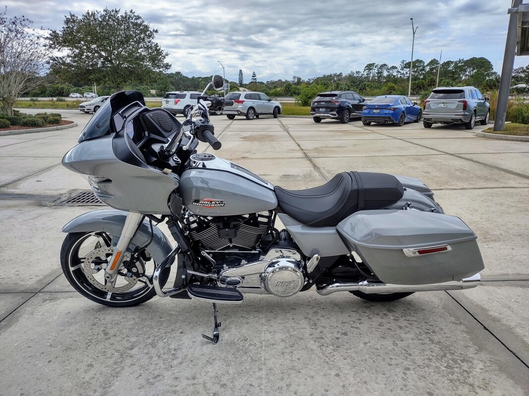 Road Glide - Photo 8