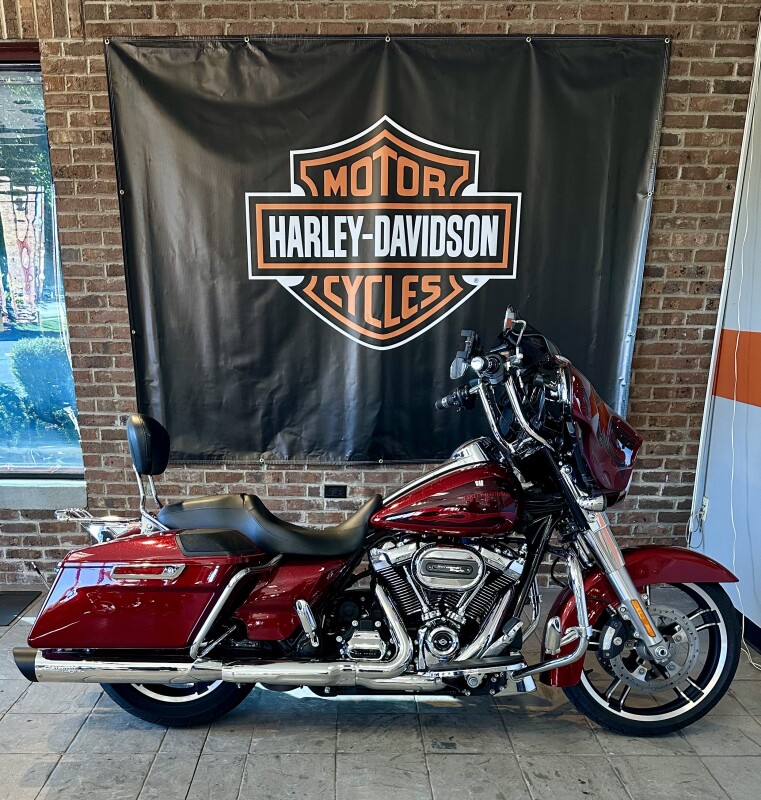 2017 Harley-Davidson Street Glide Special FLHXS Hard Candy Custom Hot Rod Red Flake