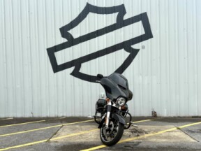2021 Harley-Davidson® Street Glide® Special Black Jack Metallic thumb 3