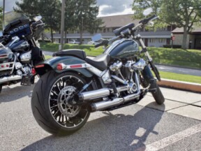 2024 Harley-Davidson Breakout 117 Cruiser thumb 2