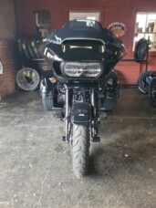2025 Harley-Davidson® Road Glide® Vivid Black - Black Finish thumb 2