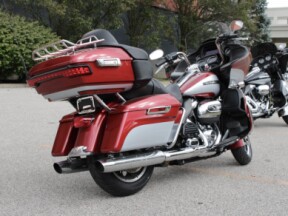 2019 Harley-Davidson Road Glide Ultra Grand American Touring thumb 2