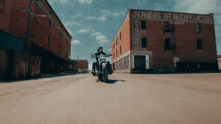 The Bold Design of the 2025 Harley-Davidson® Breakout® Stands Out in Zephyrhills FL
