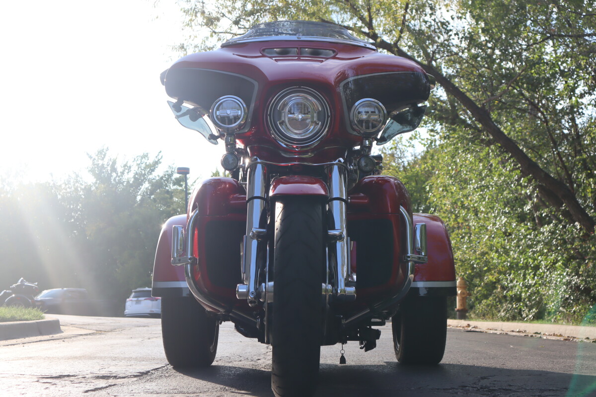 2021 Harley-Davidson CVO Tri Glide FLHTCUTGSE - Photo 7