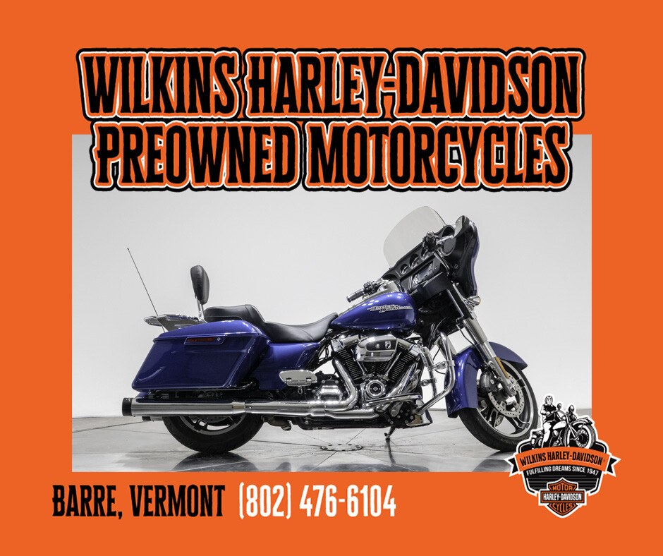 2017 Harley-Davidson FLHX Street Glide in Superior Blue with 13,511 miles - Photo 2