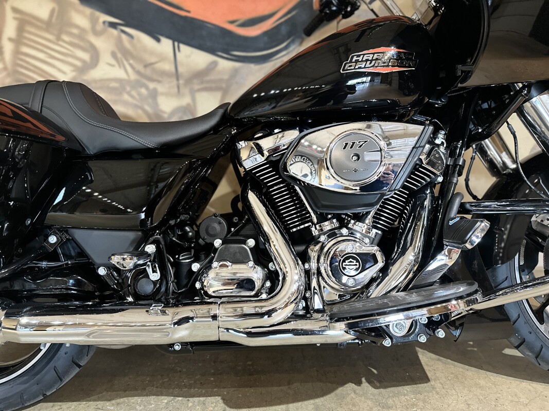 FLTRX 2025 Road Glide - Photo 5