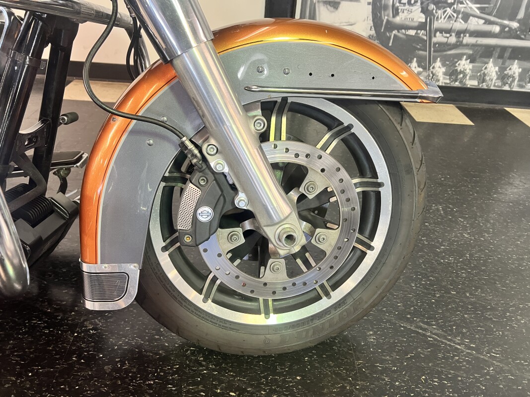 2015 Harley-Davidson Electra Glide Ultra Classic Amber Whiskey/Charcoal Pearl - Photo 3